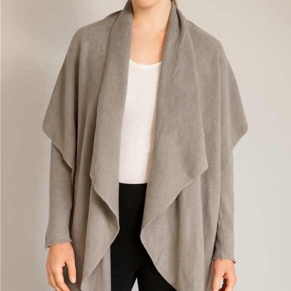 Look Gray Women's Open Front Cardigan Sweater. On size. - Picture 1 of 6